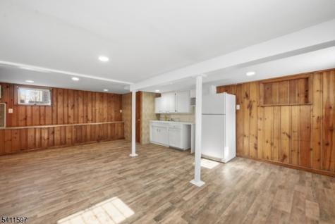 693 N 8th Street Newark NJ 07107