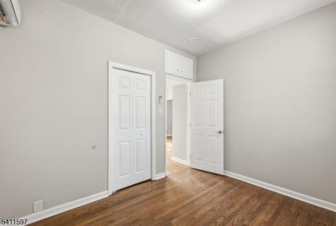 693 N 8th Street Newark NJ 07107