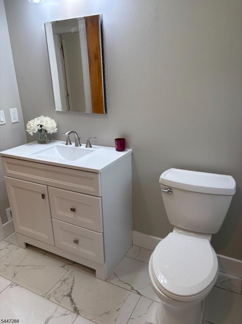 33 Longacre Drive Livingston NJ 07039