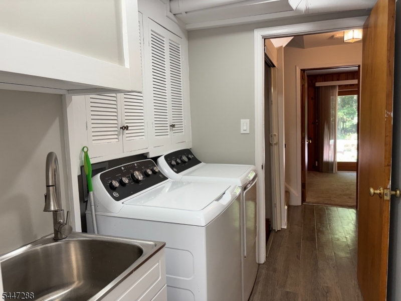 33 Longacre Drive Livingston NJ 07039