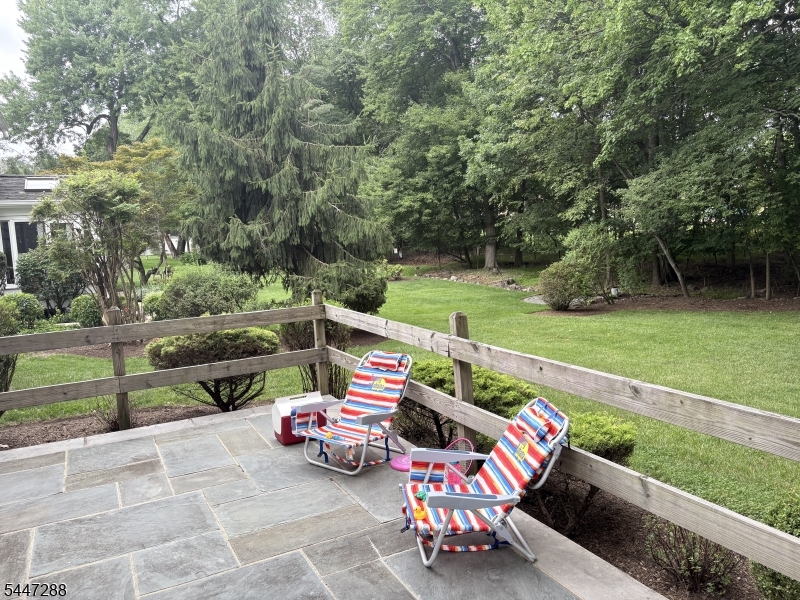 33 Longacre Drive Livingston NJ 07039