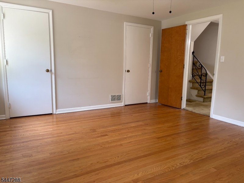 33 Longacre Drive Livingston NJ 07039