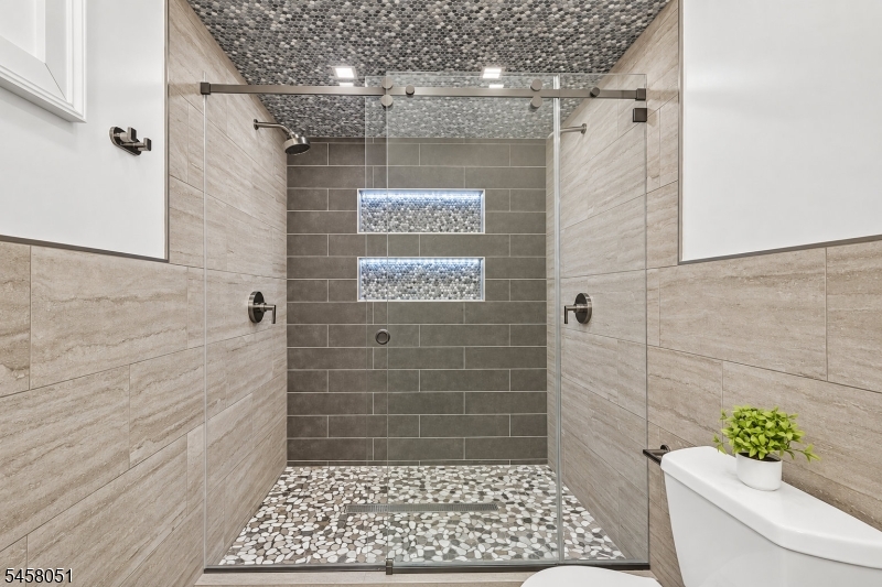 33 Canterbury Drive Scotch Plains NJ 07076
