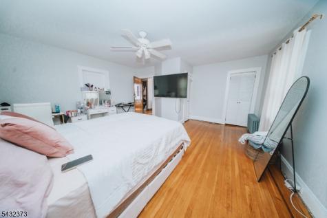 114 Martin Street Roselle NJ 07203
