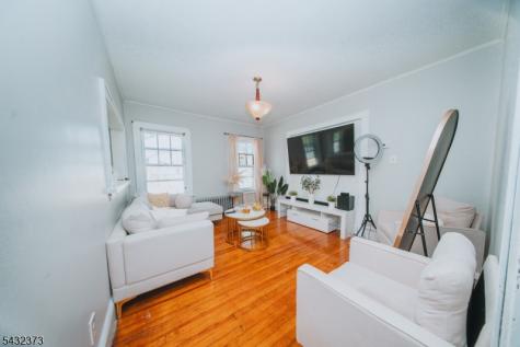 114 Martin Street Roselle NJ 07203