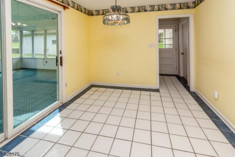 19 Floral Road Raritan NJ 08822