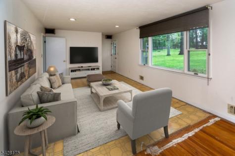 19 Floral Road Raritan NJ 08822