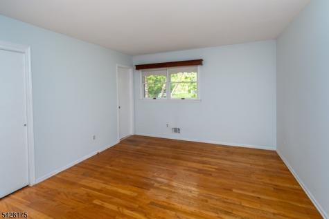 19 Floral Road Raritan NJ 08822