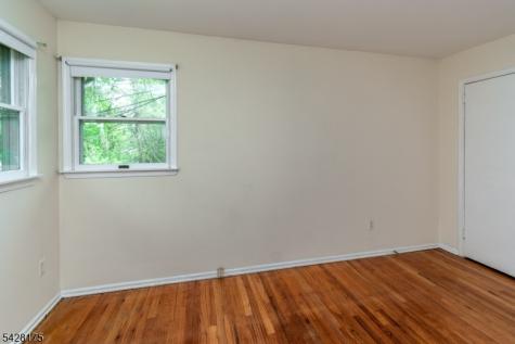 19 Floral Road Raritan NJ 08822