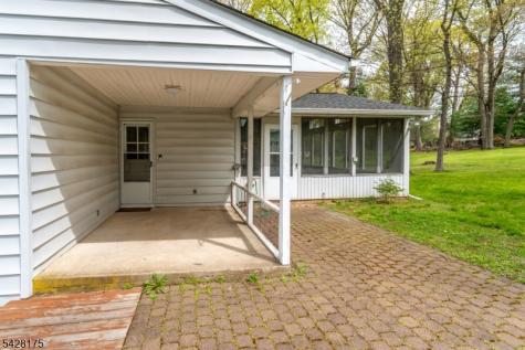 19 Floral Road Raritan NJ 08822
