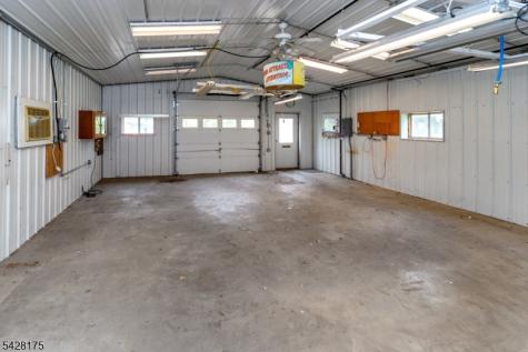 19 Floral Road Raritan NJ 08822