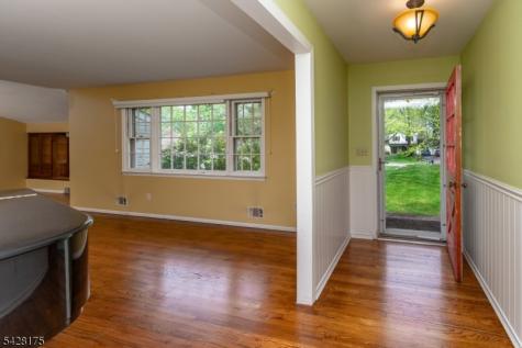 19 Floral Road Raritan NJ 08822