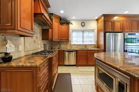 22 Meadow Lake Drive Mahwah NJ 07430