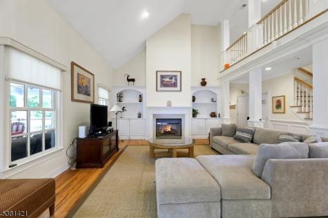 22 Meadow Lake Drive Mahwah NJ 07430