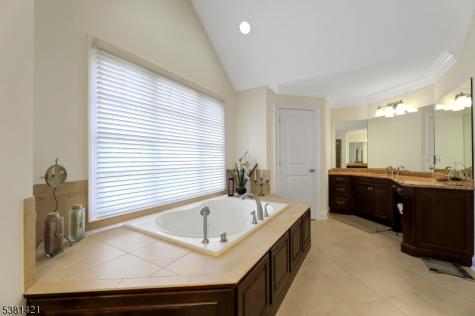 22 Meadow Lake Drive Mahwah NJ 07430