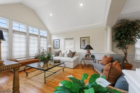 22 Meadow Lake Drive Mahwah NJ 07430