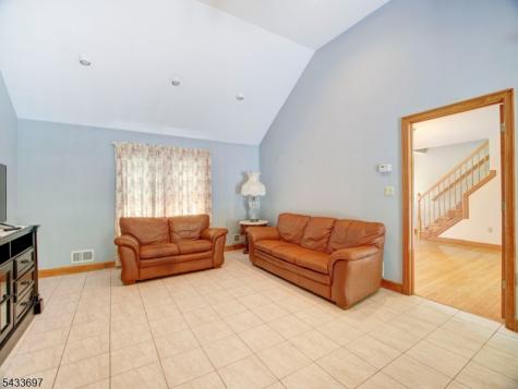 180 Mill Lane Mountainside NJ 07092