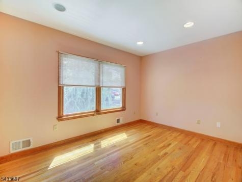 180 Mill Lane Mountainside NJ 07092