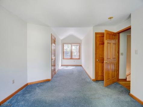 180 Mill Lane Mountainside NJ 07092