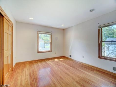 180 Mill Lane Mountainside NJ 07092