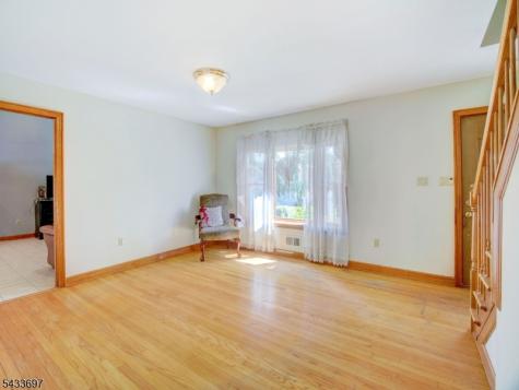 180 Mill Lane Mountainside NJ 07092