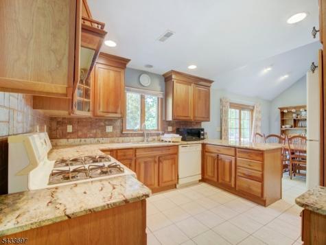 180 Mill Lane Mountainside NJ 07092