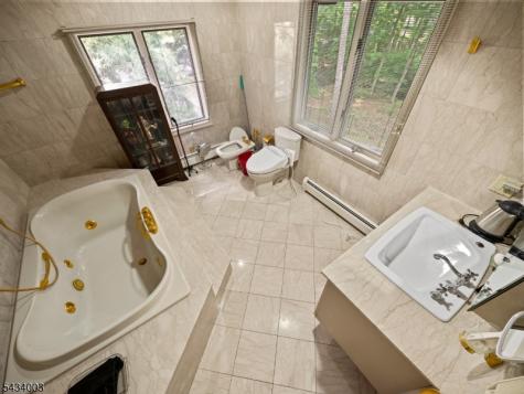 708 Ashmont Road Franklin Lakes NJ 07417