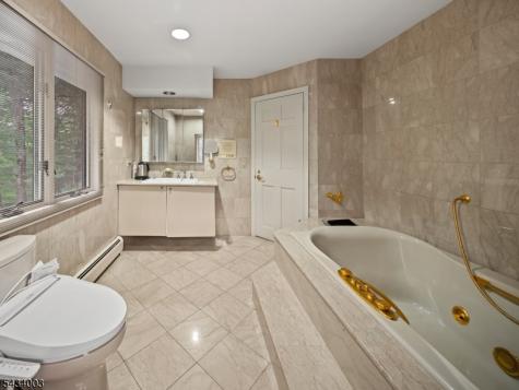 708 Ashmont Road Franklin Lakes NJ 07417