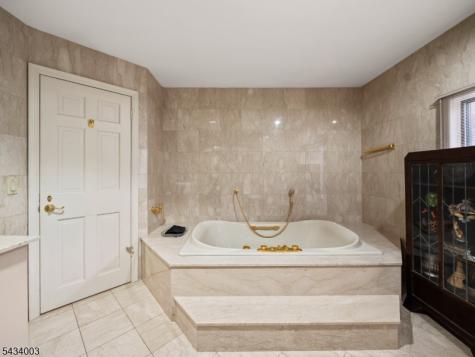 708 Ashmont Road Franklin Lakes NJ 07417