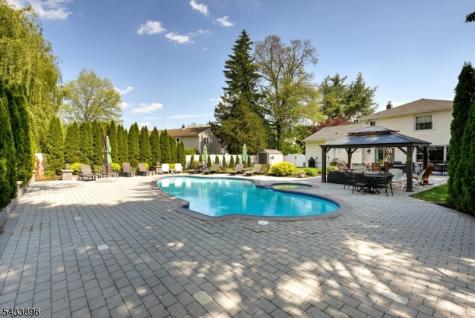 11 Carlisle Road Wayne NJ 07470
