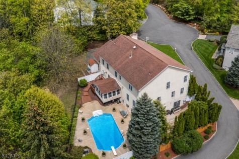 16 Lenape Trail Montclair NJ 07043