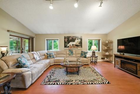 511 Burlington Road Freehold NJ 07728