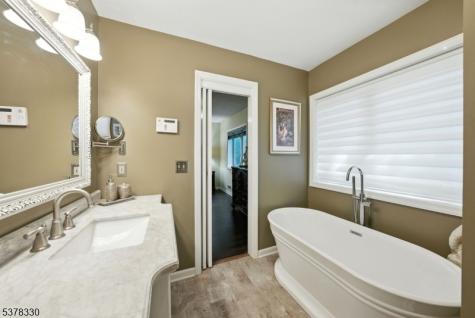 511 Burlington Road Freehold NJ 07728