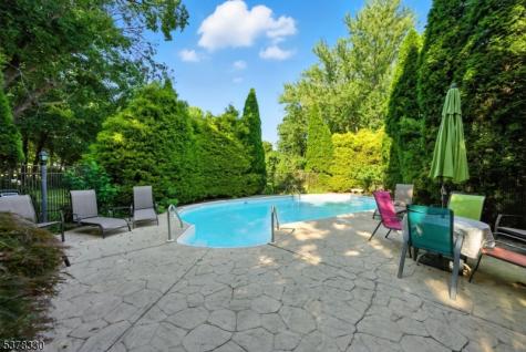 511 Burlington Road Freehold NJ 07728