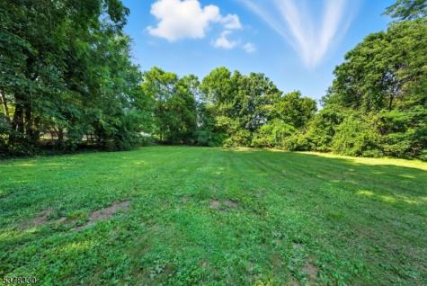 511 Burlington Road Freehold NJ 07728