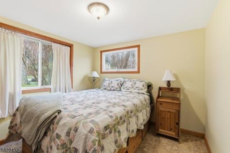 40 E Shore Drive Hampton NJ 07860
