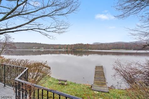 40 E Shore Drive Hampton NJ 07860