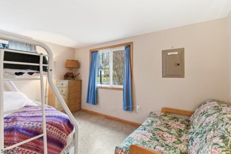 40 E Shore Drive Hampton NJ 07860