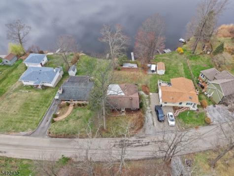 40 E Shore Drive Hampton NJ 07860