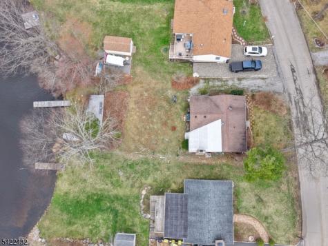 40 E Shore Drive Hampton NJ 07860