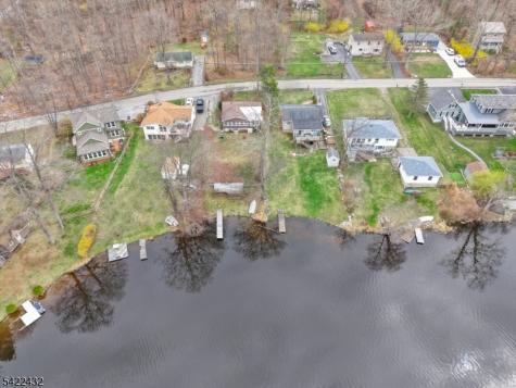 40 E Shore Drive Hampton NJ 07860