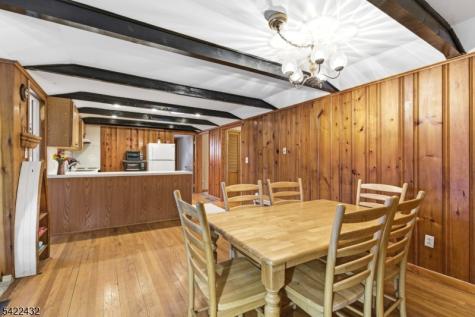40 E Shore Drive Hampton NJ 07860