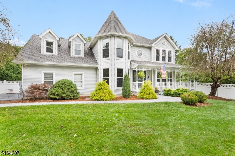 6 Larsen Drive Roxbury NJ 07876