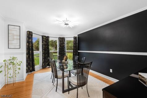 6 Larsen Drive Roxbury NJ 07876