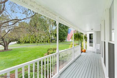 6 Larsen Drive Roxbury NJ 07876