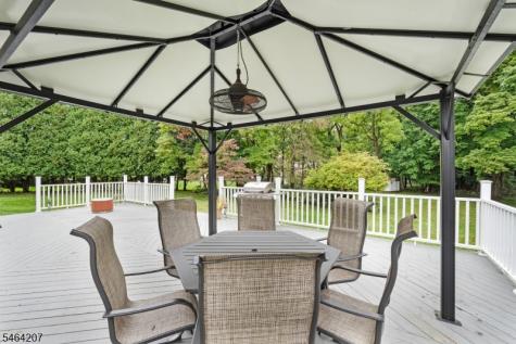 6 Larsen Drive Roxbury NJ 07876