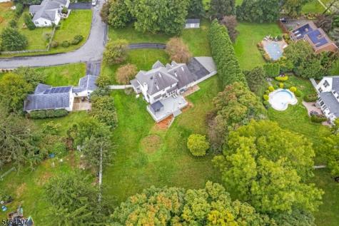 6 Larsen Drive Roxbury NJ 07876