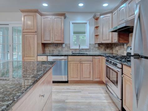 9 Park Drive Livingston NJ 07039