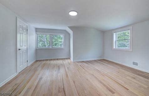 9 Park Drive Livingston NJ 07039