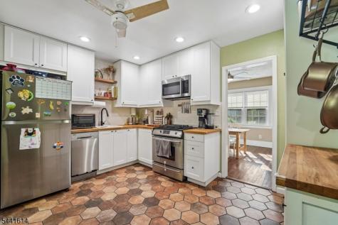 75 Rollinson Street West Orange NJ 07052